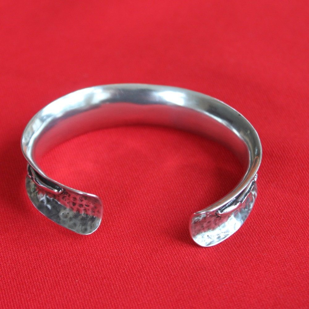 Sterlingsilver Cuff Bracelet With Decorative Twist - image 3